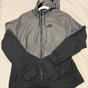 Nike - Grey Windbreaker